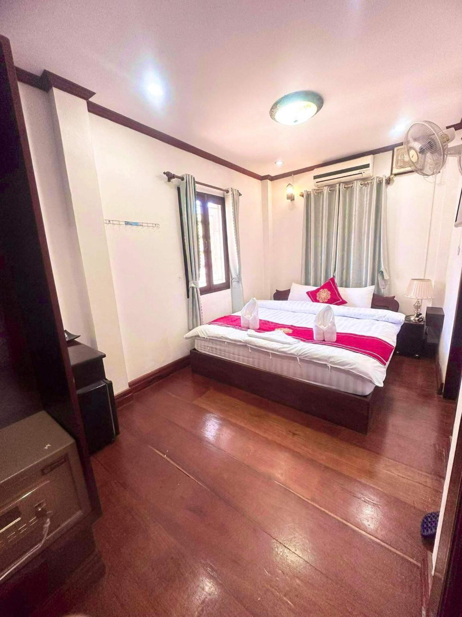Xuan Keo Place House 2 루앙프라방 외부 사진